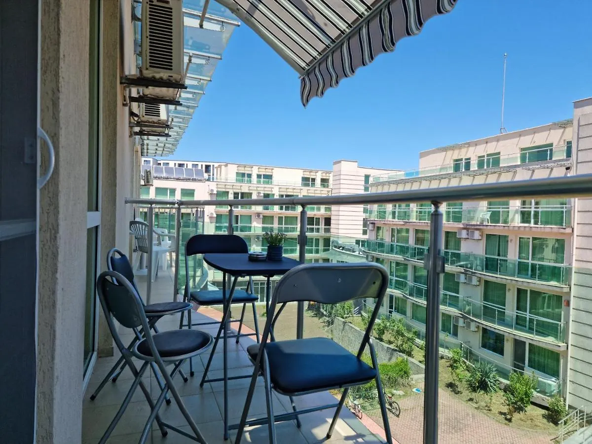 Апартамент Blue Summer - Уют, Близо До Морето Burgas Apartment
