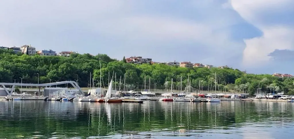 Апартамент Blue Summer - Уют, Близо До Морето Burgas Bulgaria